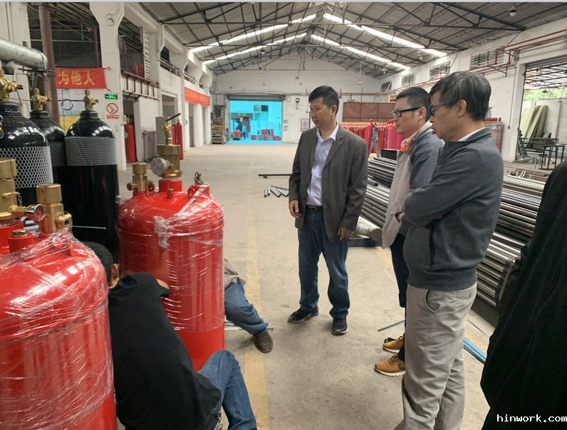公司员工学习外贮压七氟丙烷灭火系统制造工艺